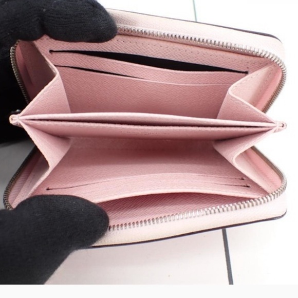 Authentic Louis Vuitton Pink Epi Compact Zip Around Zippy Coin/Card Wallet - Picture 4 of 9